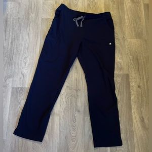 Women’s Figs Yola Skinny Scrub Pants in Navy! Size Large!